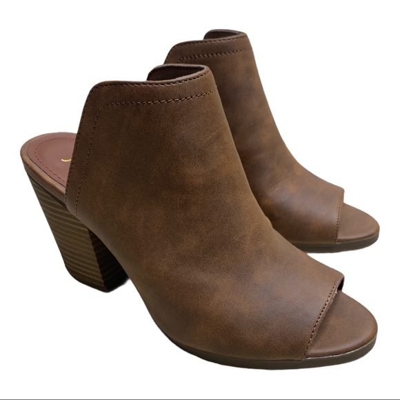 Sugar Shoes - sugar Cognac Tan Women's Block Heel Mules Size 7.5